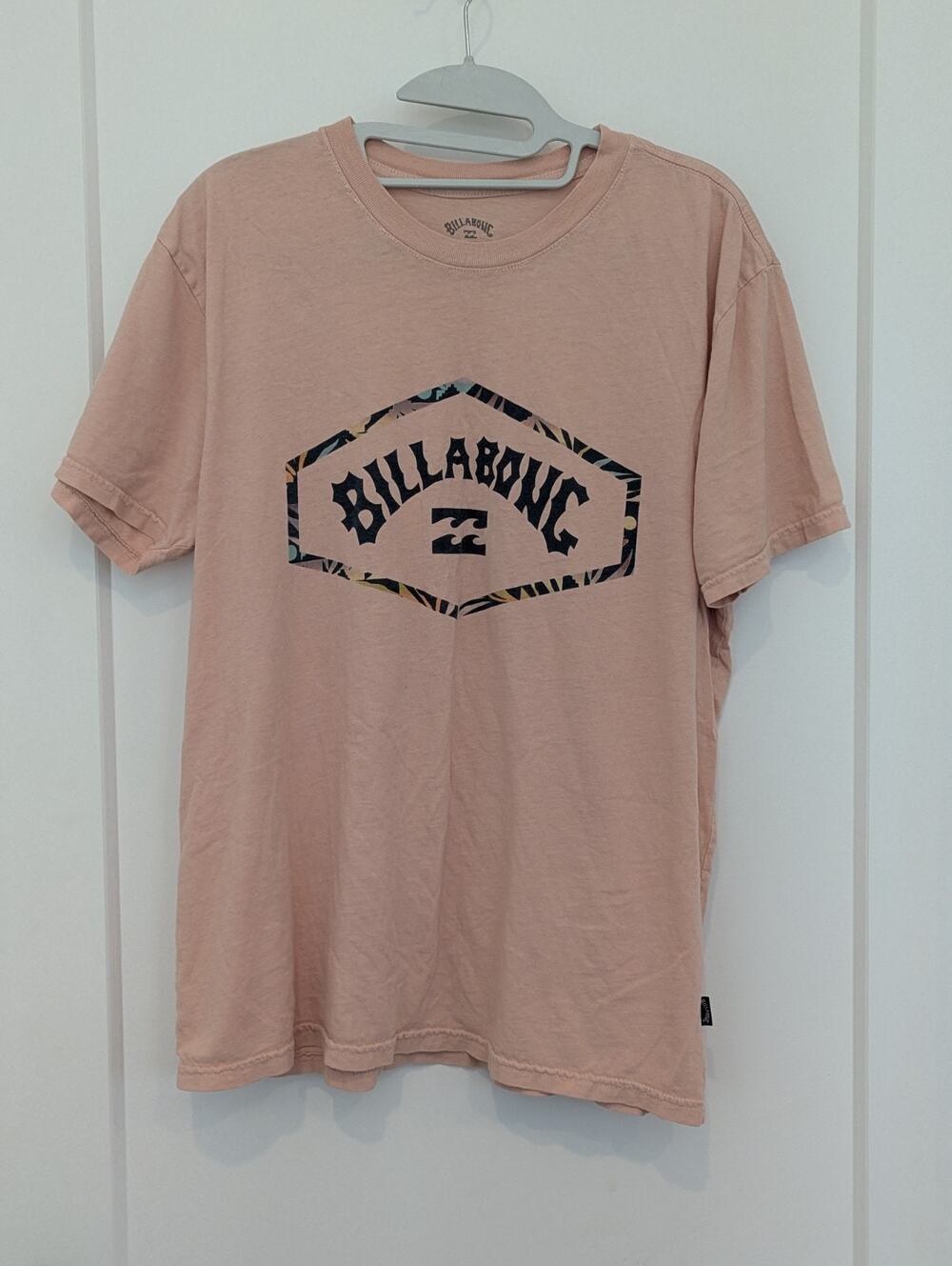 Billabonic Ladies Medium T-shirt Tee Pastel Pink Cotton Surfing Beachy